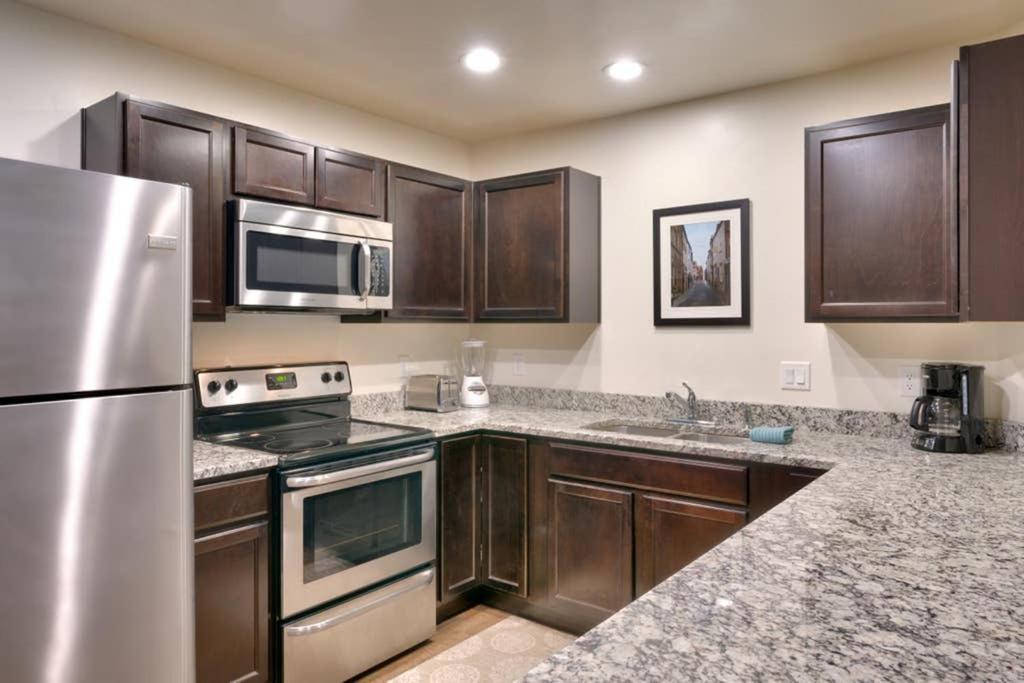 6H Spacious Redcliff Condo, Pool & Hot Tub Moab Bagian luar foto