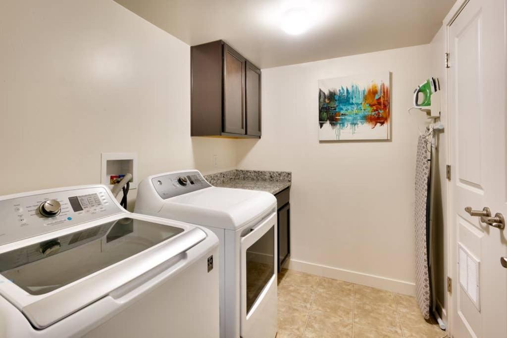 6H Spacious Redcliff Condo, Pool & Hot Tub Moab Bagian luar foto
